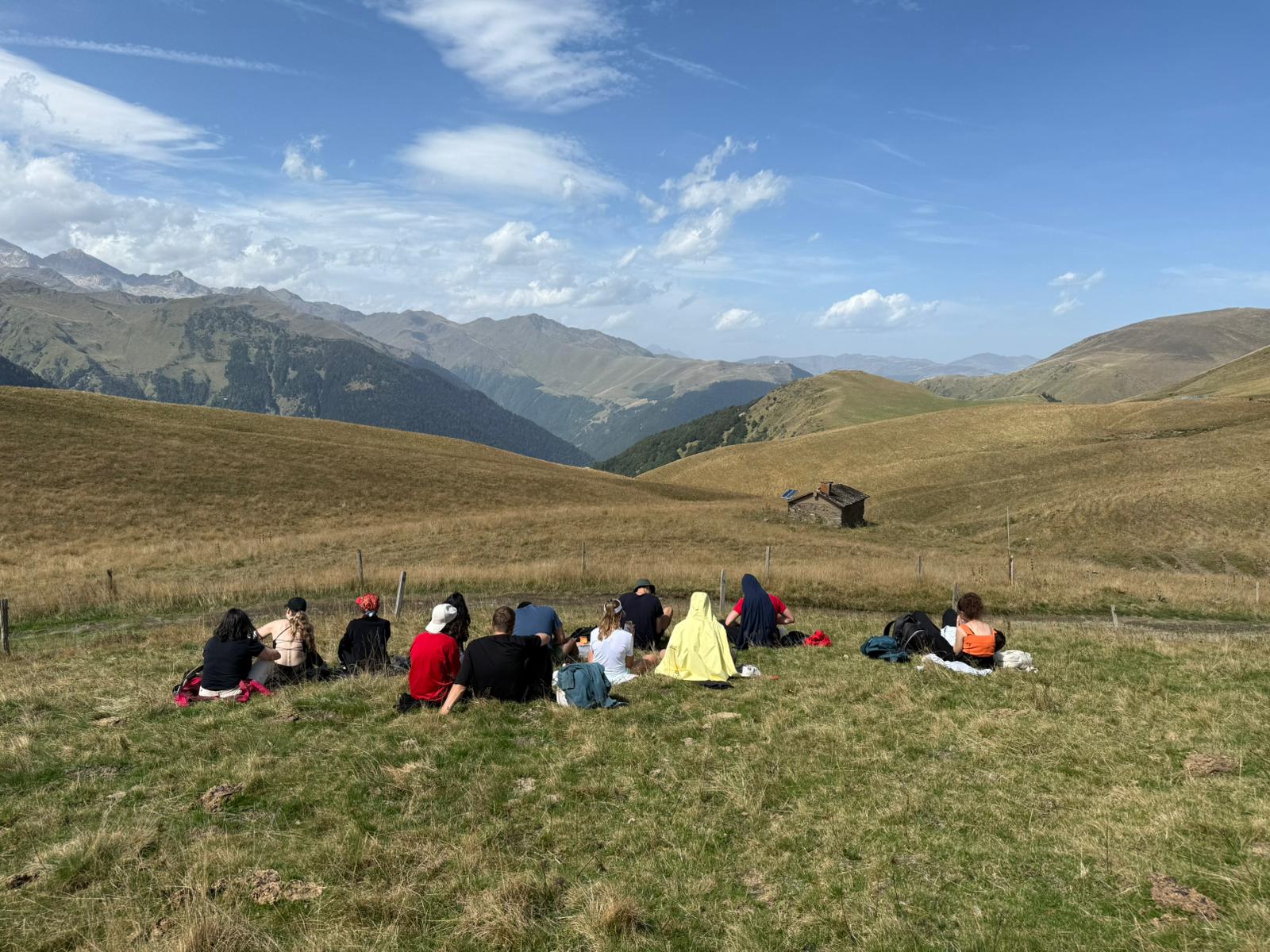 Formation Internationale sur l'Éducation en Plein Air et le Bien-être des Jeunes